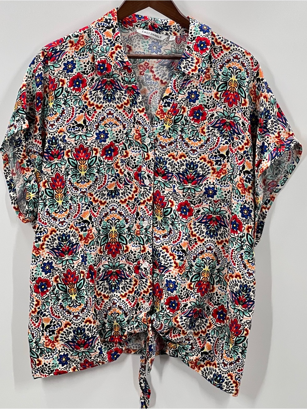 229 Emily Daniel’s Floral Tie-Hem Short Sleeve Blouse - Multicolor